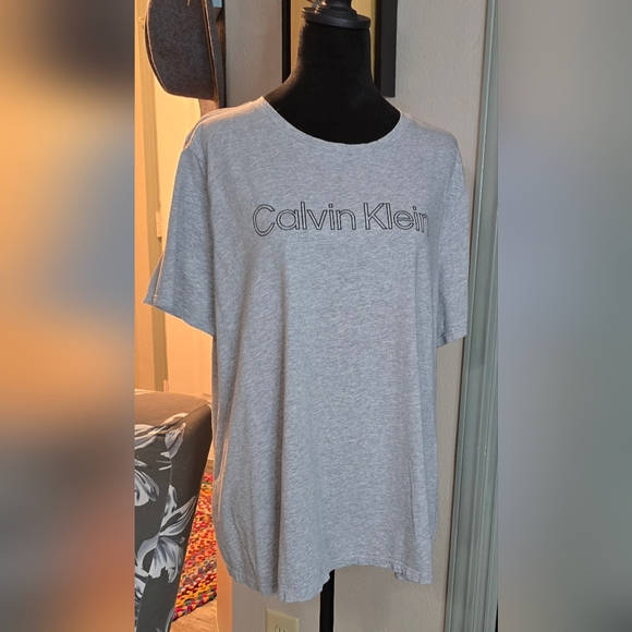 Calvin Klein Tops - Calvin Klein Heather Gray Tee